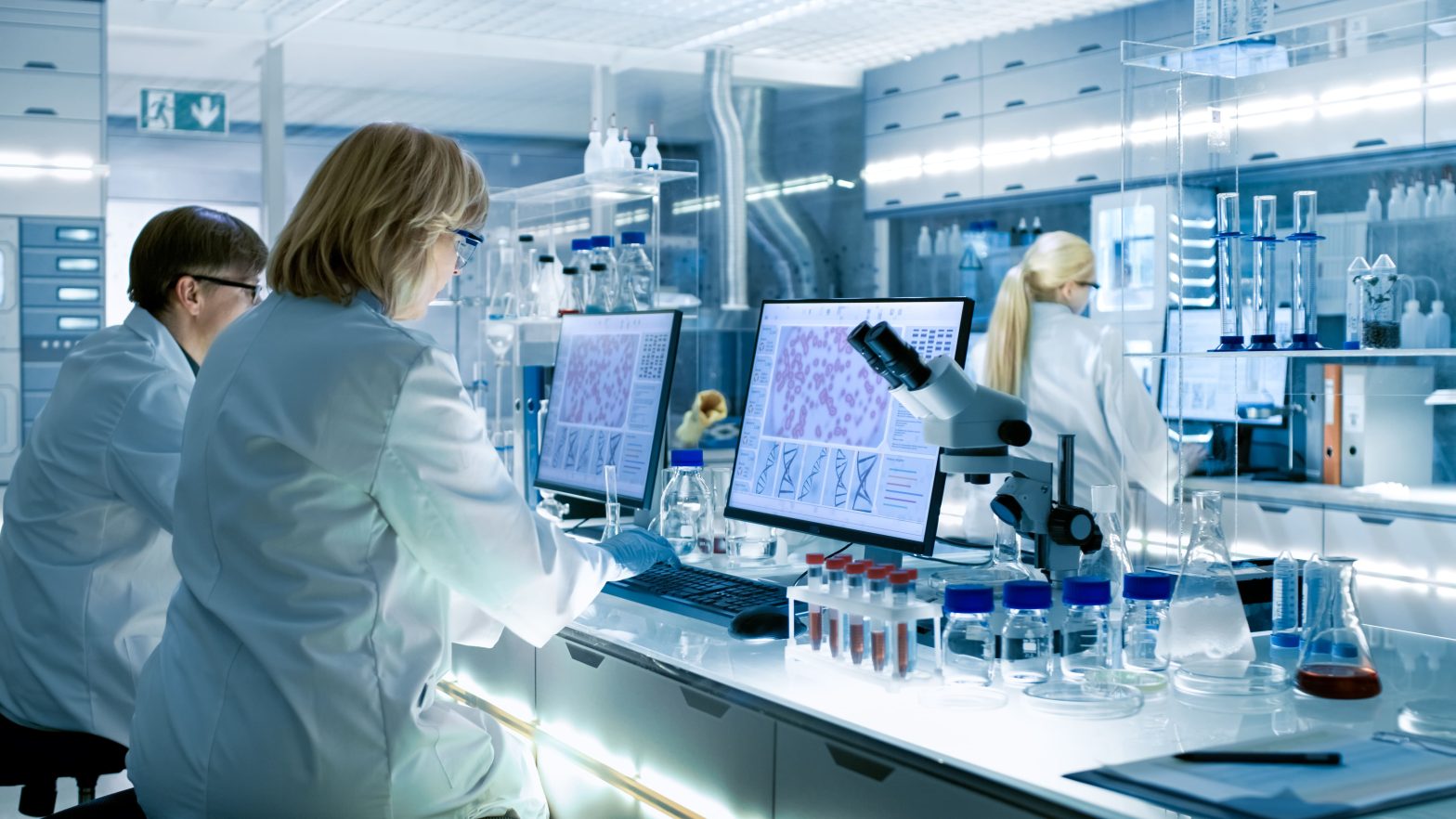 How Artificial Intelligence is Transforming Scientific Research & Development